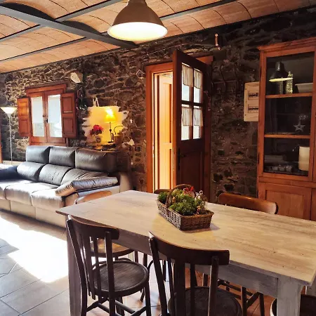 Allotjaments Cal Llarg Apartment Mollo